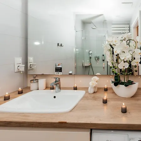 Maya's Flats & 42 - Swietej Barbary アパート グダニスク