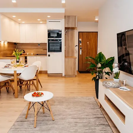 Maya's Flats & 42 - Swietej Barbary Appartamento Danzica