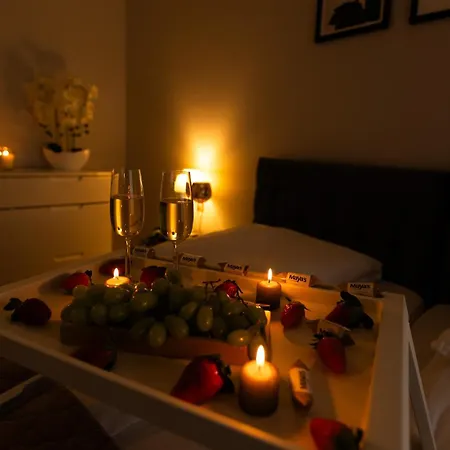 Maya's Flats & 42 - Swietej Barbary شقة