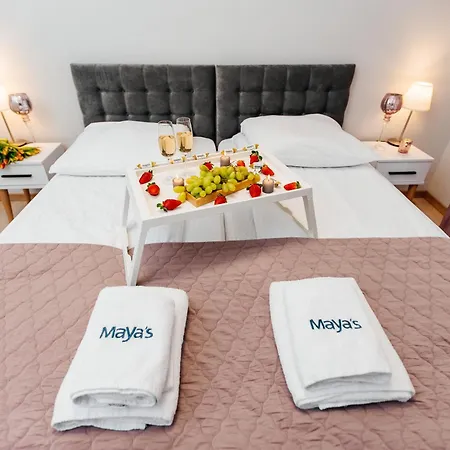 Maya's Flats & 42 - Swietej Barbary