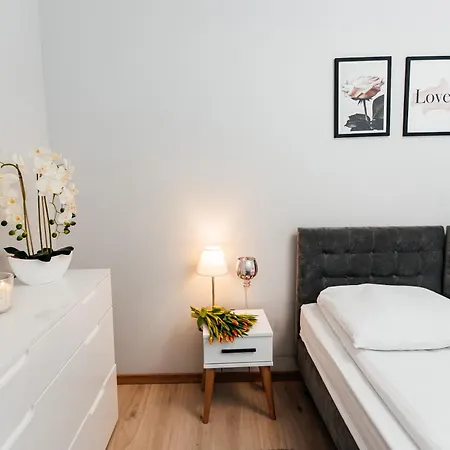 Maya's Flats & 42 - Swietej Barbary Danzica