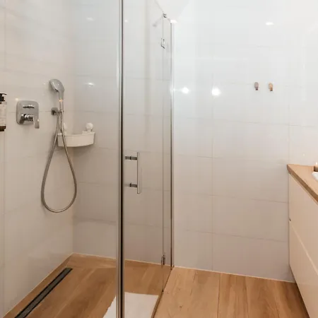 Maya's Flats & 42 - Swietej Barbary アパート