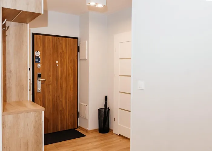 Maya's Flats & 42 - Swietej Barbary *