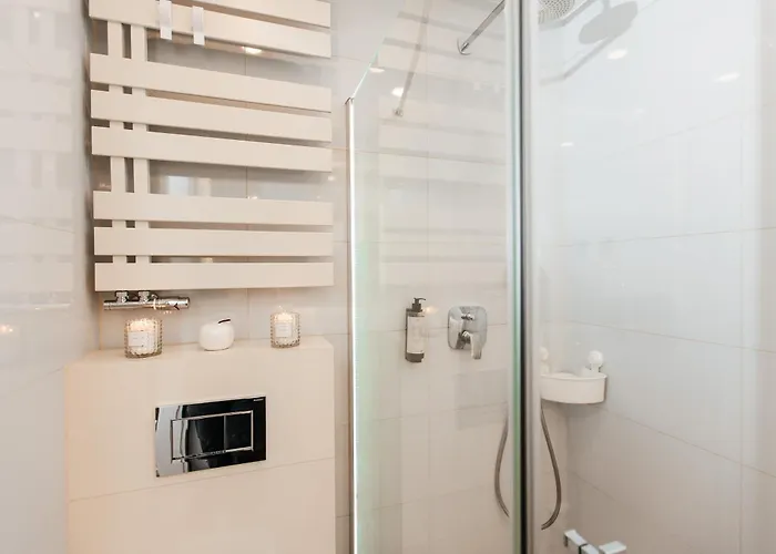 Maya's Flats & 42 - Swietej Barbary Апартаменты *