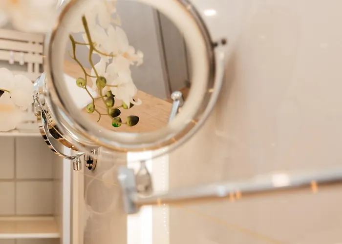 Maya's Flats & 42 - Swietej Barbary Апартаменты *