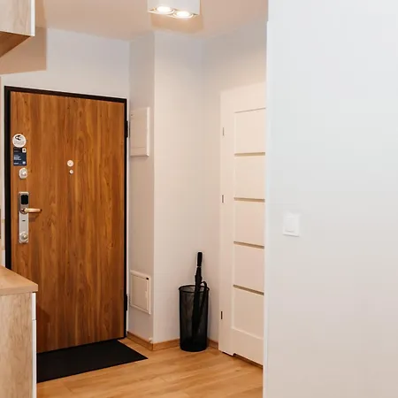 Maya's Flats & 42 - Swietej Barbary *