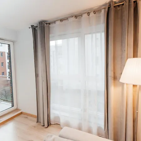 Maya's Flats & 42 - Swietej Barbary