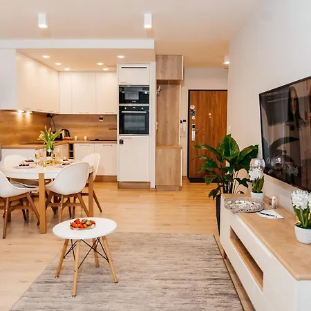 Maya's Flats & 42 - Swietej Barbary *