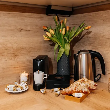 Maya's Flats & 42 - Swietej Barbary