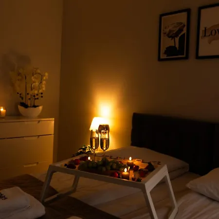 Maya's Flats & 42 - Swietej Barbary Lägenhet Gdańsk