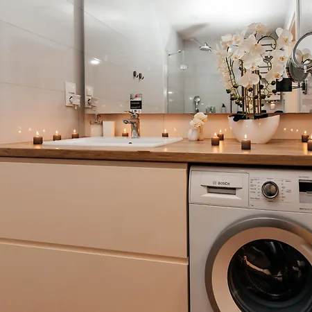 Maya's Flats & 42 - Swietej Barbary Lägenhet Gdańsk